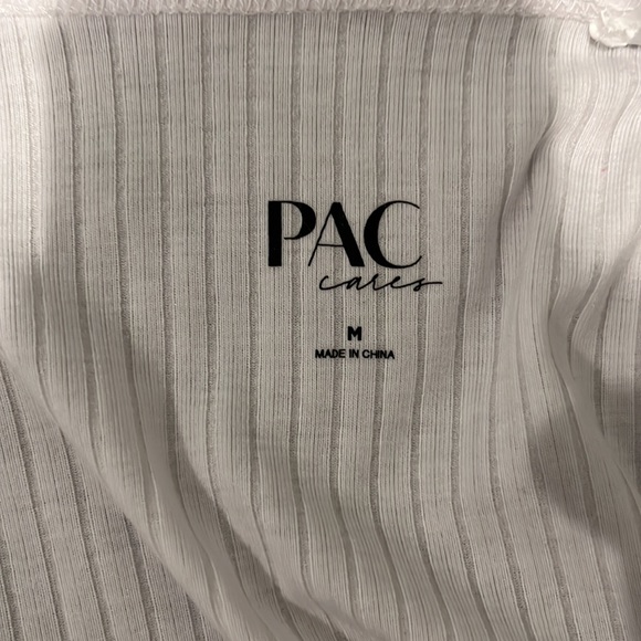 White cross over tee - Picture 3 of 3